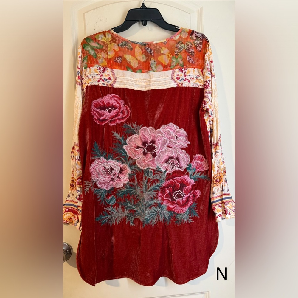 Aratta silent journey burned tulip velvet floral embroidered tunic women’s top L